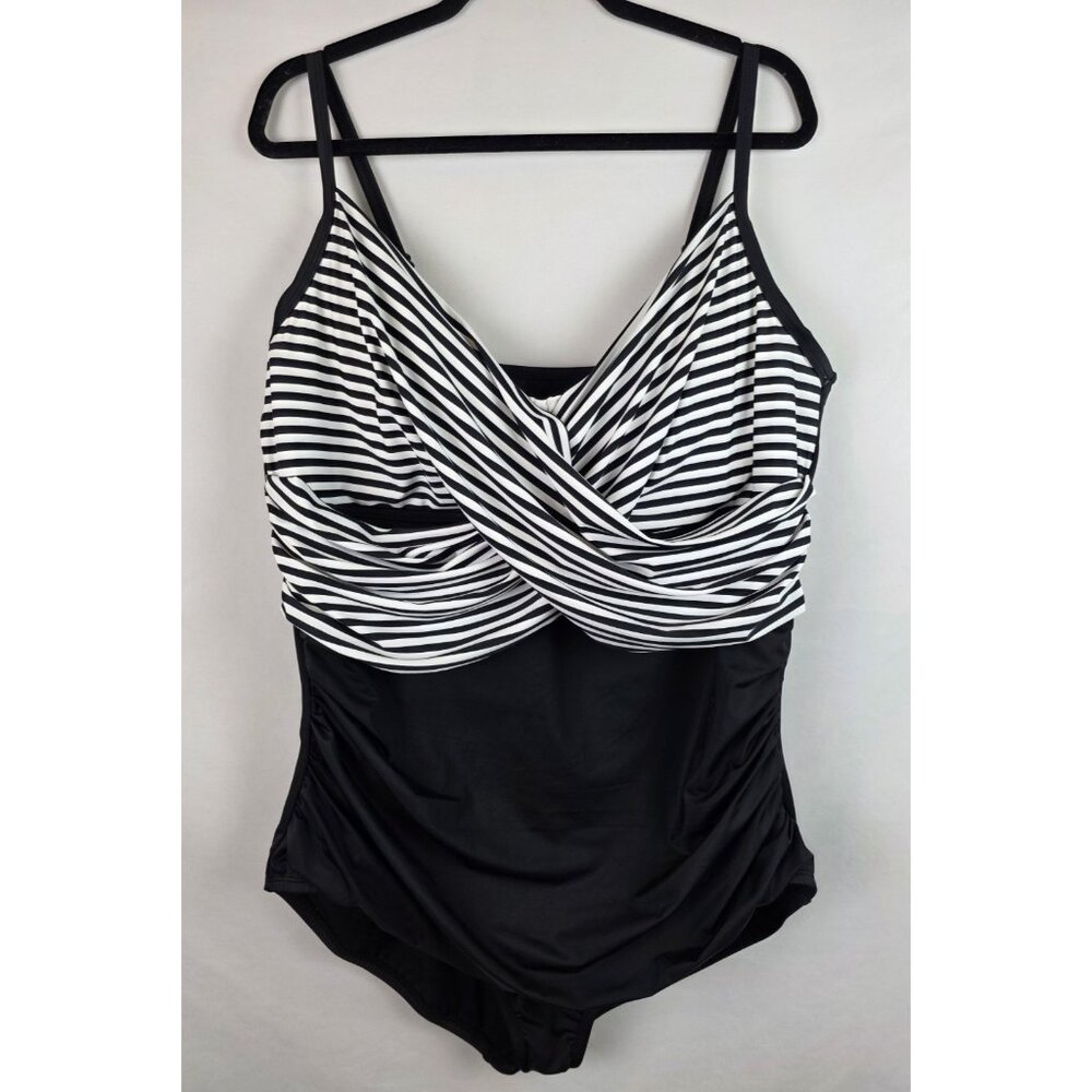 Embrace Your Curves by Miracle Brands Women's Swimsuit Size 3X Black One Piece